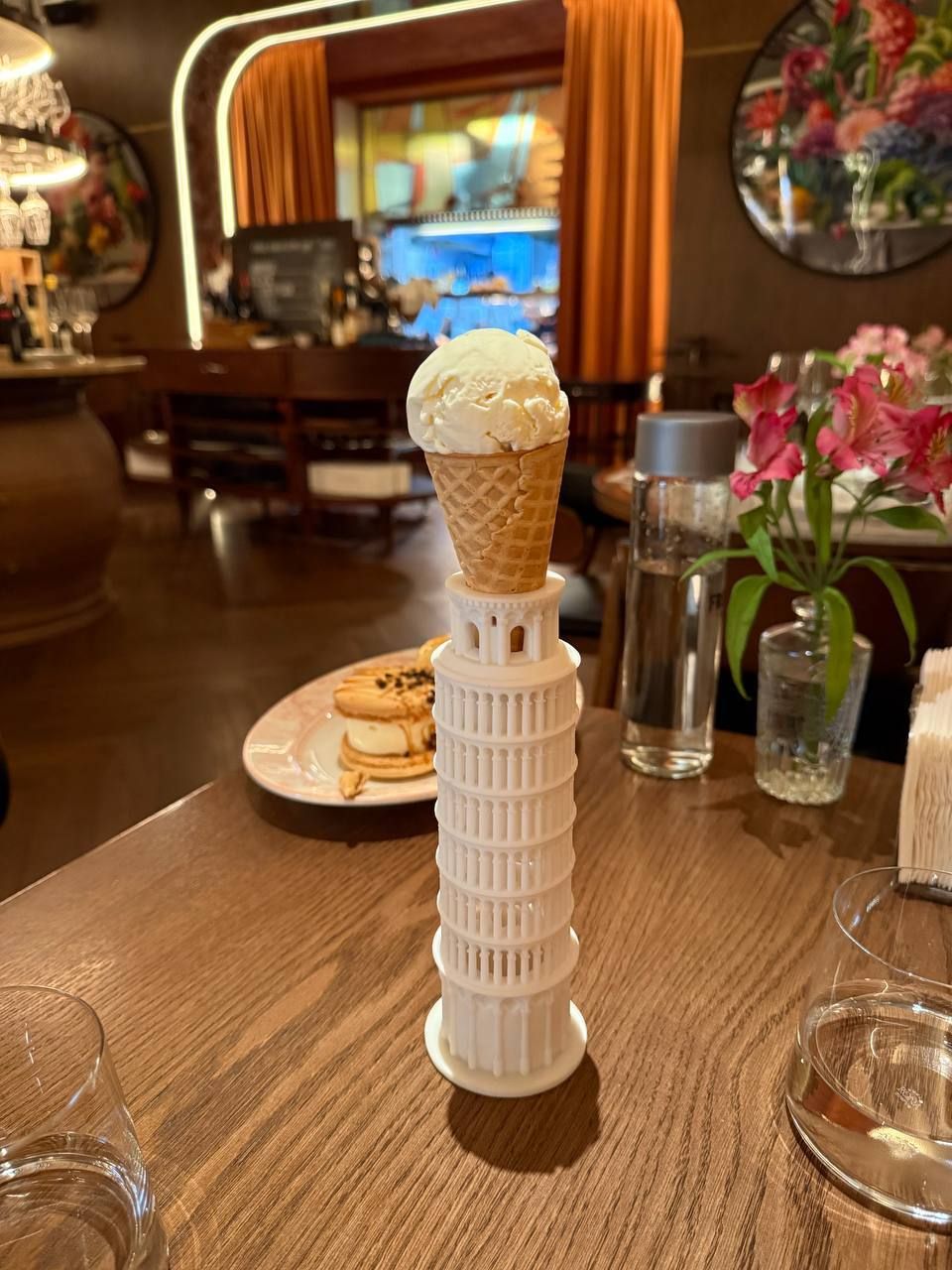 3D-печать эксклюзивной посуды: Пизанская башня для подачи мороженого