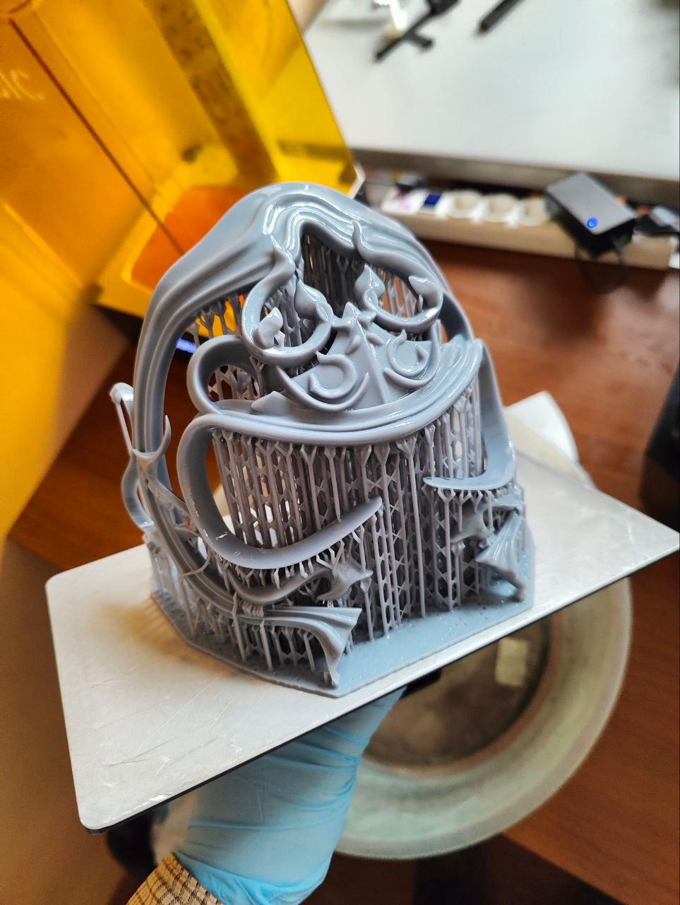 3D-печать сложной геометрии: кастомная дизайнерская маска из фотополимера